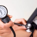 Alcohol increases or decreases blood pressure - Verimed
