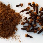 How does clove affect blood pressure levels: does it increase or decrease? Useful properties and treatment 